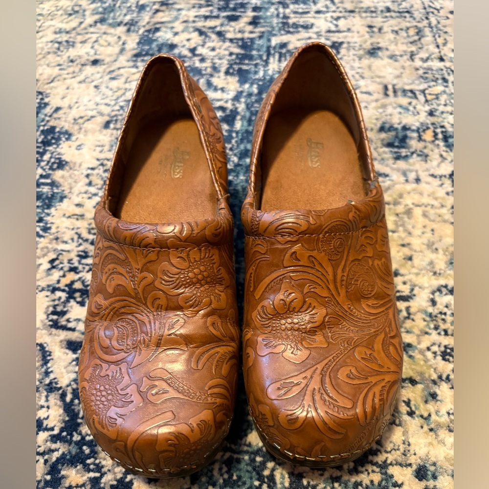 Bass Embossed Leather Clogs in Rich Brown